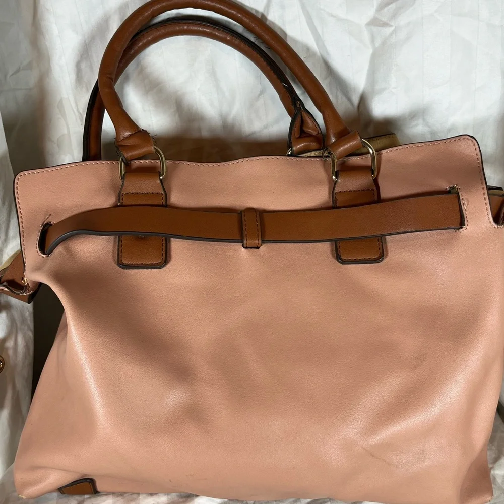 Unbranded two tone